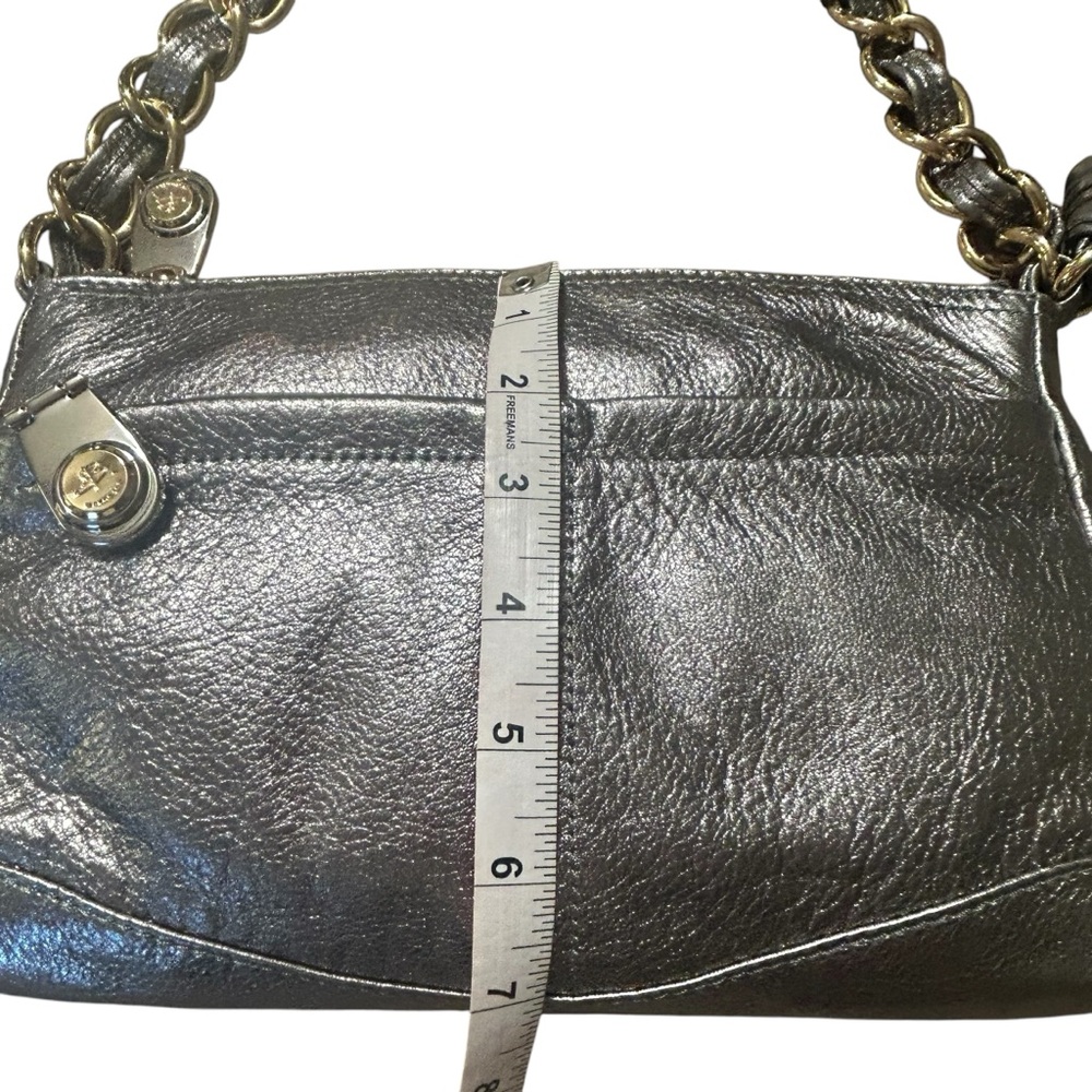 B. Makowsky Metallic Silver Leather/
Chunky Gold Chain/Y2K Glam Baguette Purse - Picture 10 of 10